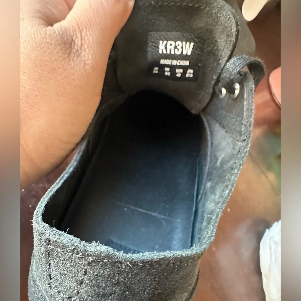 KR3W suede upper